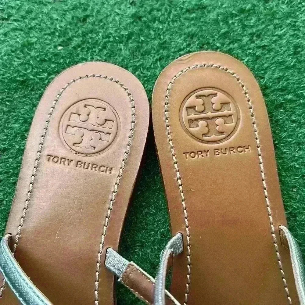 Tory Burch - Picture 3 of 4